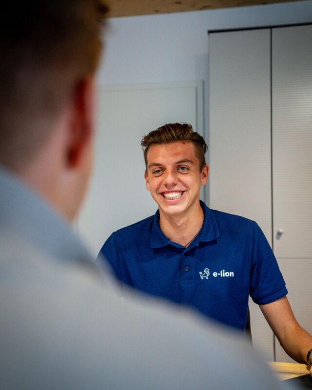 Bei uns wartet immer ein Lächeln auf dich! 😊

Unser Team bei e-lion macht den Unterschied – und das merkt man nicht nur an der Arbeit, sondern auch an der guten Stimmung, die jeder einzelne mitbringt. Heute möchten wir unser tolles Team hervorheben, dessen positive Energie und Engagement den Arbeitsalltag noch angenehmer machen! ⚡

#Photovoltaik #ErneuerbareEnergien #Strompreisbremse #Nachhaltigkeit #Energiewende #Sonnenenergie #Unabhängigkeit #solarenergie #nachhaltigkeit #umweltschutz #photovoltaic #elektro #elektrotechnik #pv #solar #blackout #job #elion #photovoltaik #erneuerbareenergie #team #netzunabhängigkeit #solarenergie #solarstrom #nachhaltigkeit #gewerbekunden #gewerbe #unternehmen #b2b #energielösungen