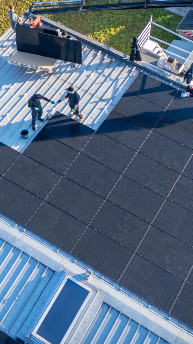 Auch noch skeptisch?🤔 

Dann zögere nicht, dich bei uns zu melden! Wir beantworten gerne all deine Fragen und helfen dir, alle Unklarheiten zu beseitigen.🤝🚀

#Photovoltaik #ErneuerbareEnergien #Strompreisbremse #Nachhaltigkeit #Energiewende #Sonnenenergie #Unabhängigkeit #solarenergie #nachhaltigkeit #umweltschutz #photovoltaic #elektro #elektrotechnik #pv #solar #blackout #job #elion #photovoltaik #erneuerbareenergie #team #netzunabhängigkeit #solarenergie #solarstrom #nachhaltigkeit #gewerbekunden #gewerbe #unternehmen #b2b #energielösungen